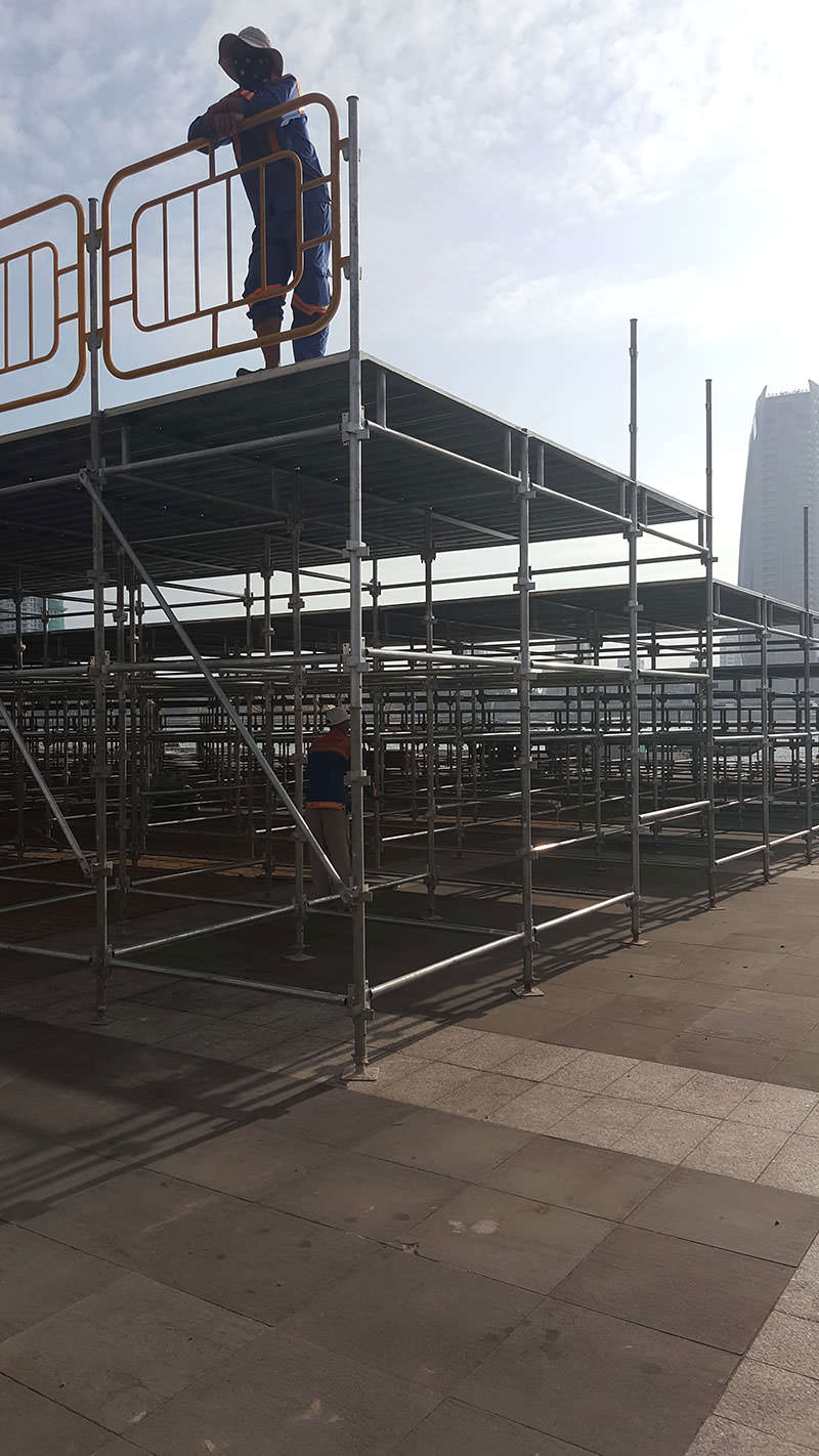 Nhập khẩu đèn led sân khấu bắn pháo hoa 30-4 tại ĐÀ NẴNG