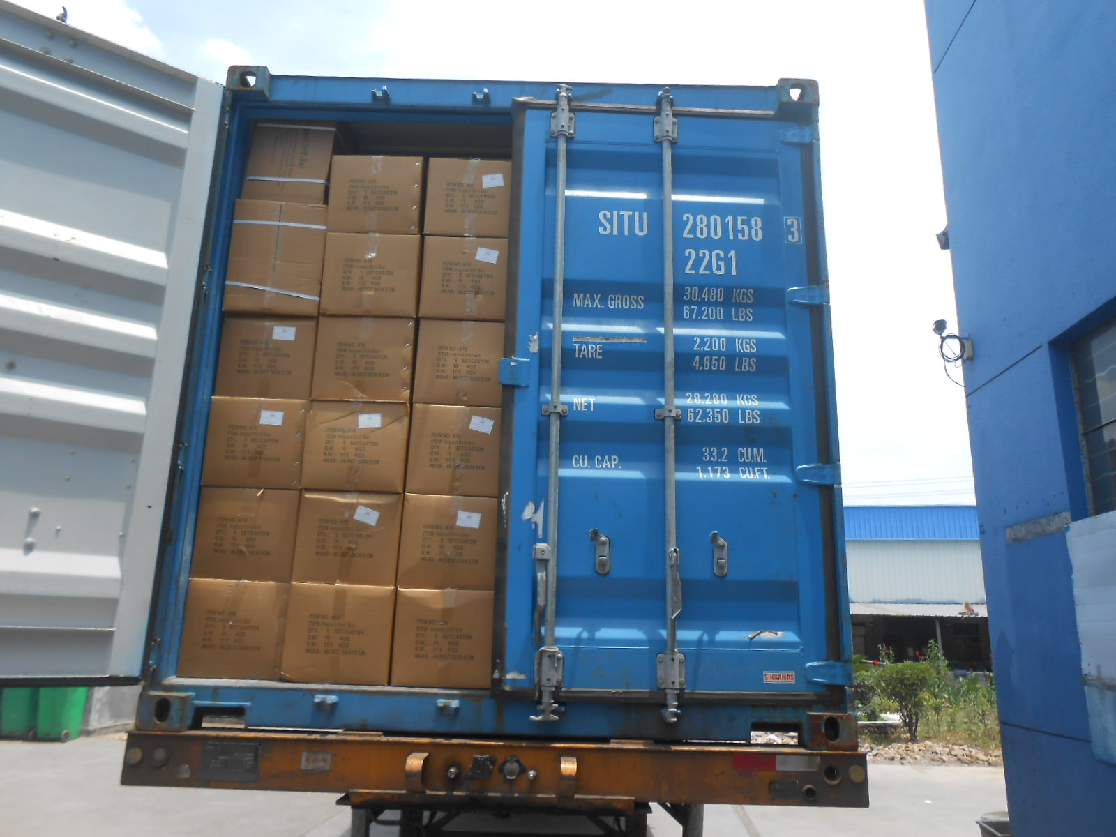 Nhập khẩu 10,000 bộ khoan