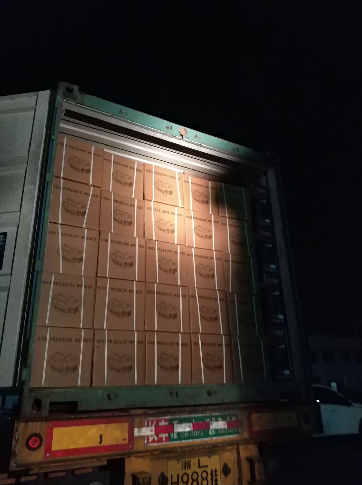 Nhập cont máy xịt rửa